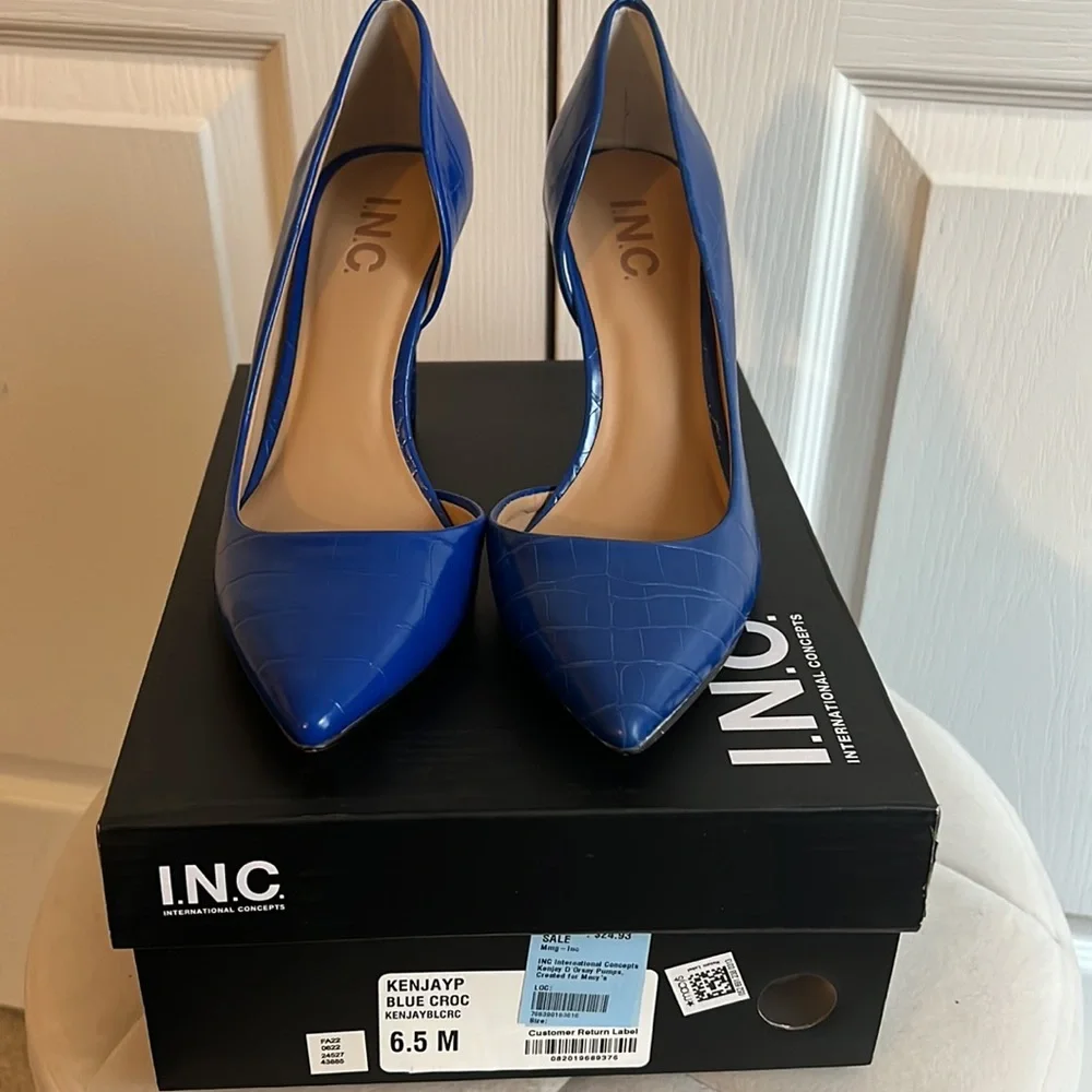 Heels - Picture 2 of 4